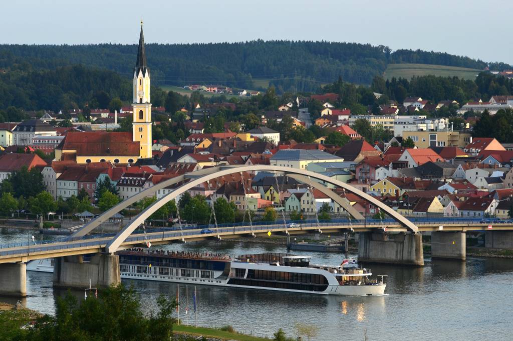 VILSHOFEN ALEMANIA CRUCEROS DANUBIO DANUBE CRUISES VILSHOFEN AMAWATERWAYS CRUCEROS AMAWATERWATS DANUBIO #DanubeCruises #Vilshofen #CrucerosDanubio #AmaWaterways